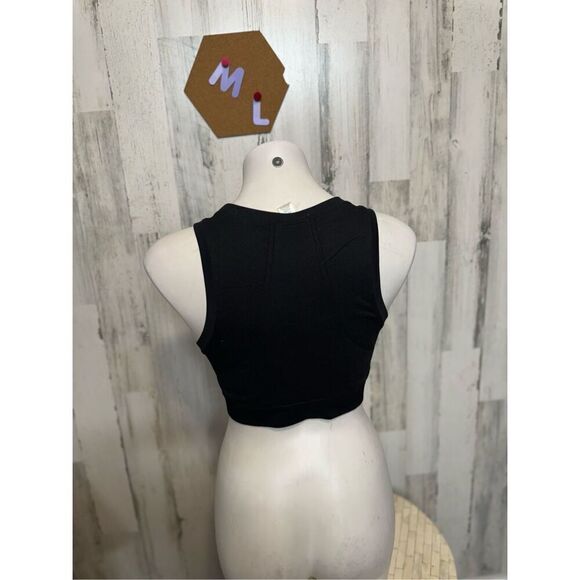 Black crop top - Picture 4 of 9